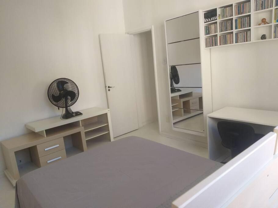 Apartamento Encatador Em Copacabana, 800m Da Río de Janeiro
