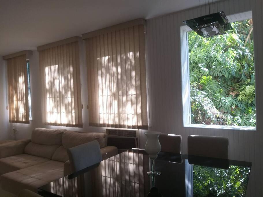 Encatador Em Copacabana, 800m Da Apartamento